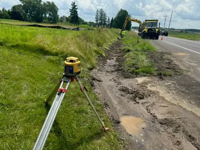 Highway operations doing work in right of way